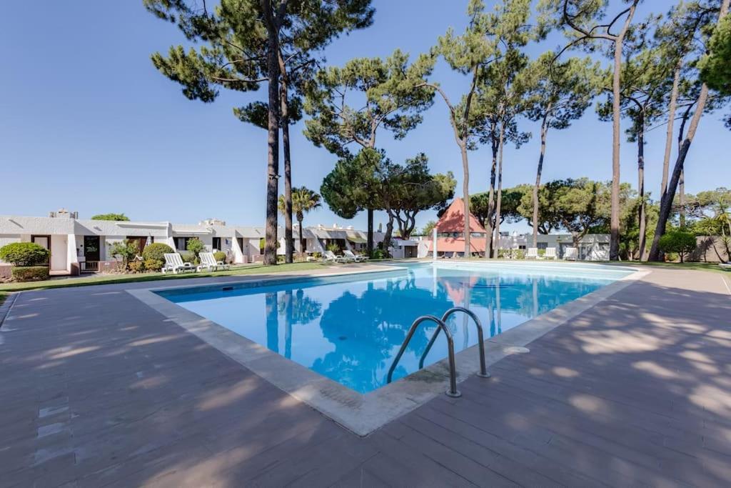 Apartment Planalto - Cosy House For 4 In A Private With Pool At Vilamoura *