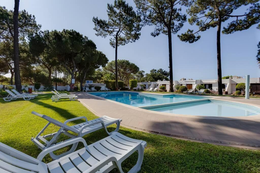 Planalto - Cosy House For 4 In A Private With Pool At Vilamoura Apartment Quarteira