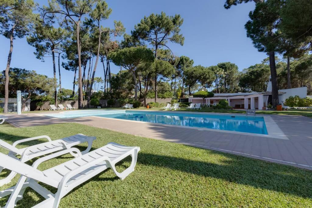 Apartment Planalto - Cosy House For 4 In A Private With Pool At Vilamoura *
